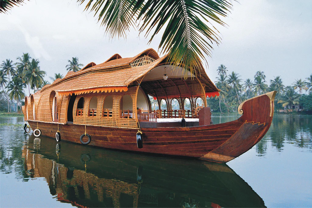 7 Nights 8 Days Golden Triangle with Cochin & Alleppey Backwater Tour